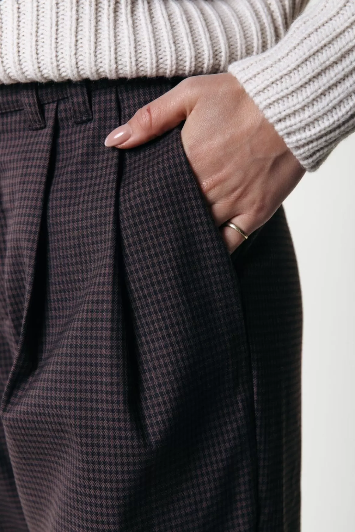 Colourful Rebel Rus Straight Pants | Dark brown