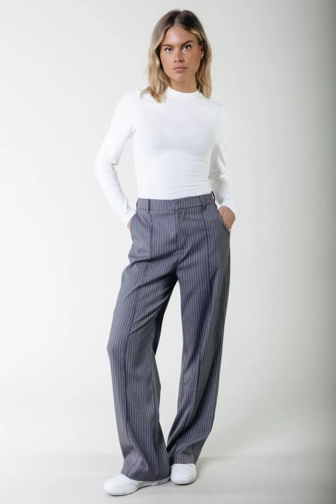 Colourful Rebel Rus Straight Pants | Dark grey