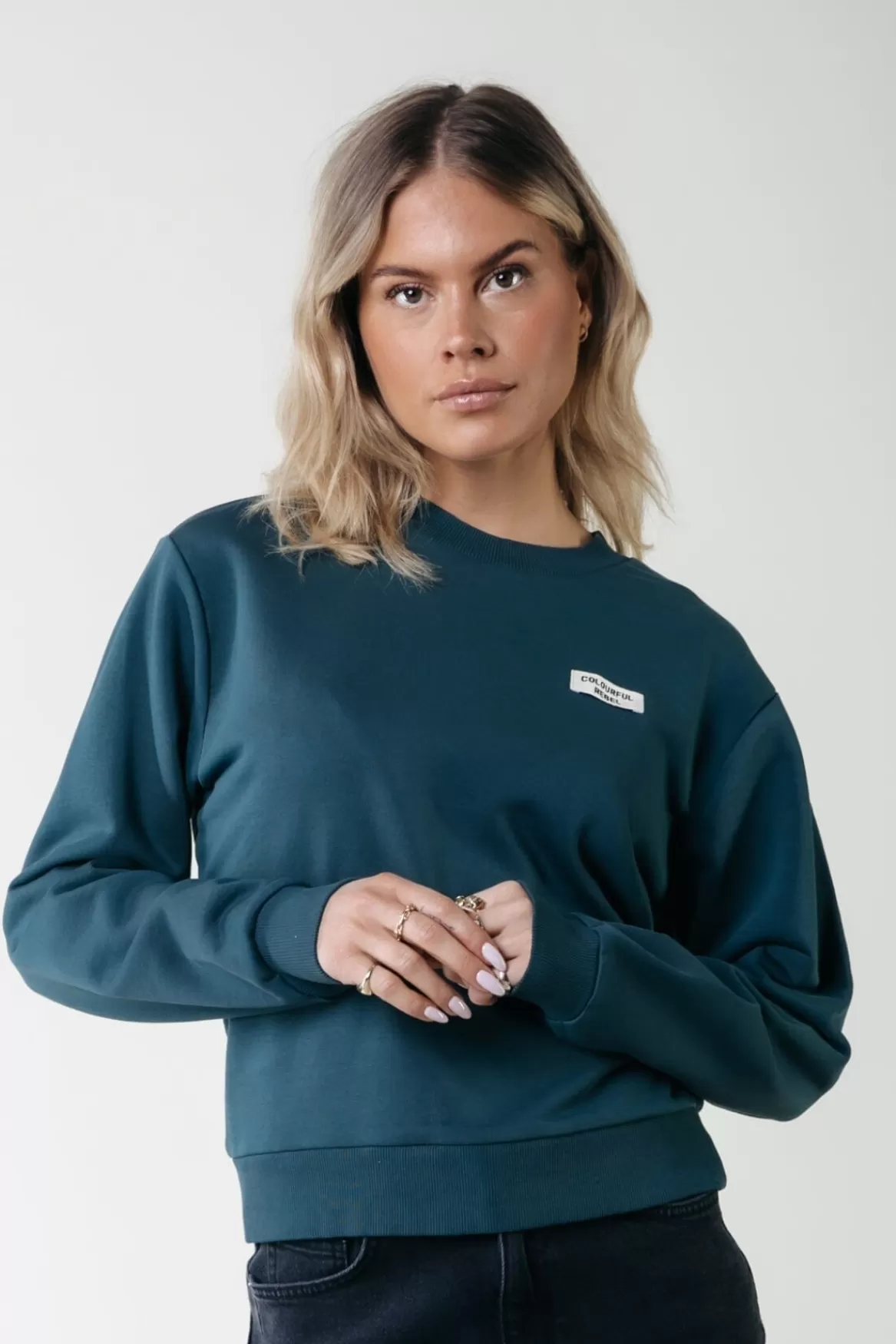 Colourful Rebel Uni Label Sweat | Atlantic green