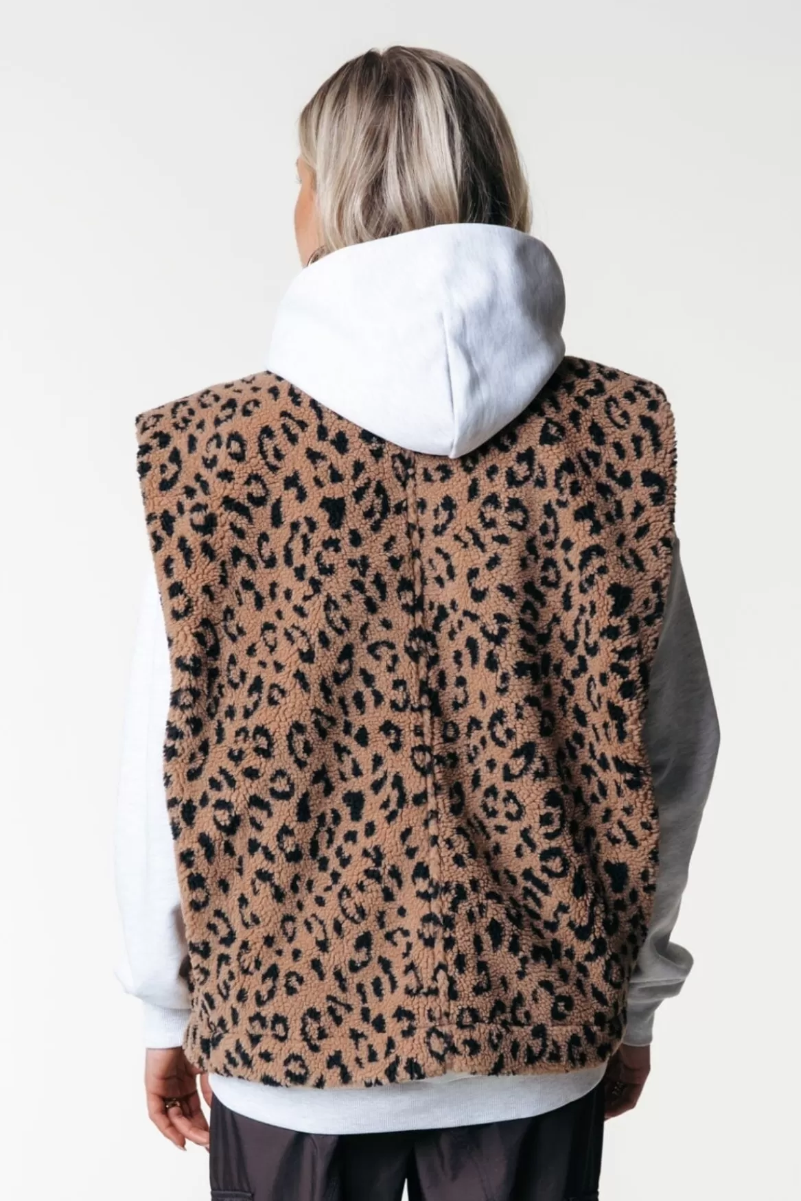 Colourful Rebel Yoni Teddy Gilet | Warm Brown